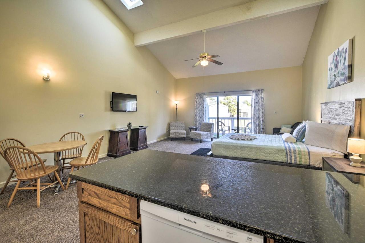 Sunny Studio With Pool - 4 Mi To Cherry Grove Beach! ลิตเติลริเวอร์ ภายนอก รูปภาพ